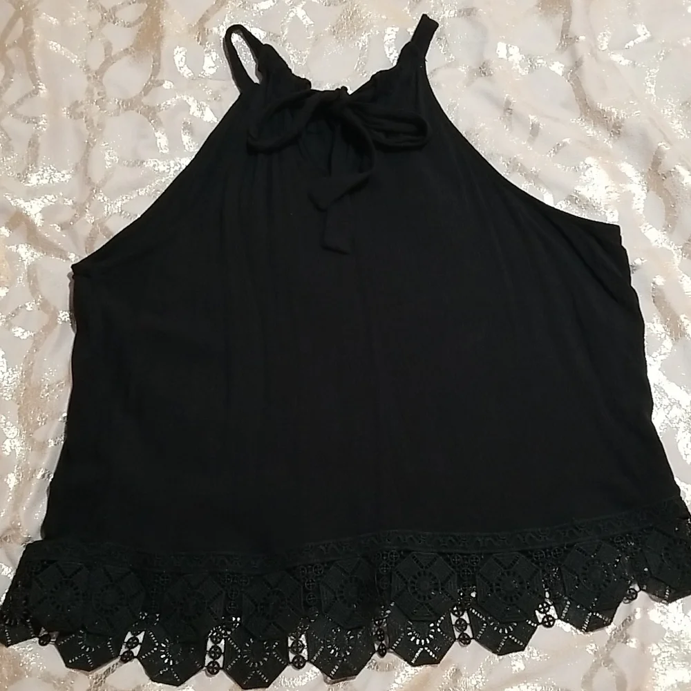 6/$25 Xhilaration Black Top - Picture 7 of 8